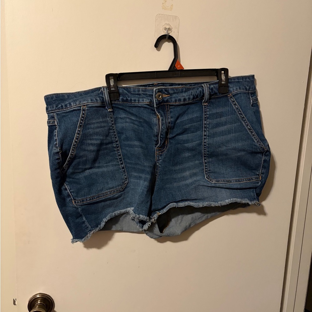 Torrid Classic Blue Jean Shorts - Picture 2 of 6